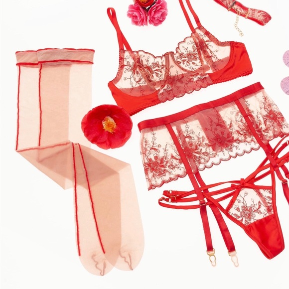 Madame Stockings - Picture 7 of 8